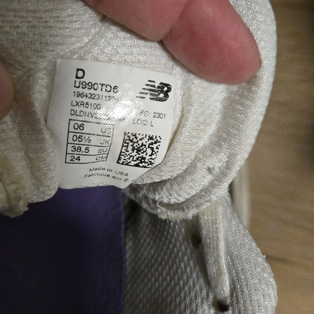 New Balance Men Cream and Purple Sneakers